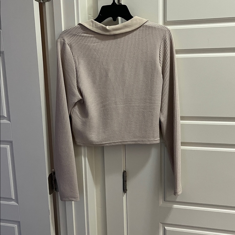 H&M Ribbed Beige Crop Top - Picture 2 of 4